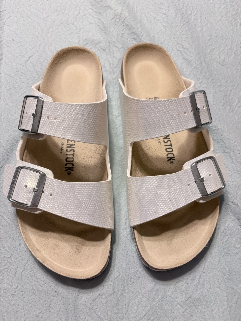 Birkenstock Arizona Birko-Flor Embossed Shiny White